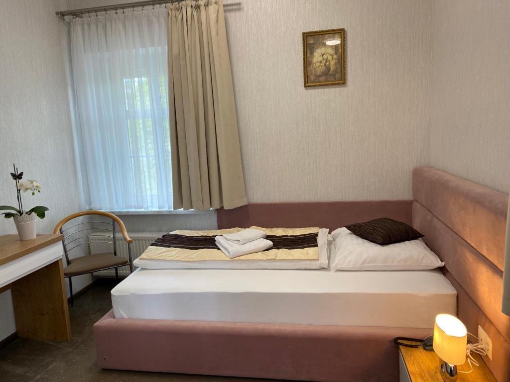 Park Hotel Dobrodzien Exterior foto